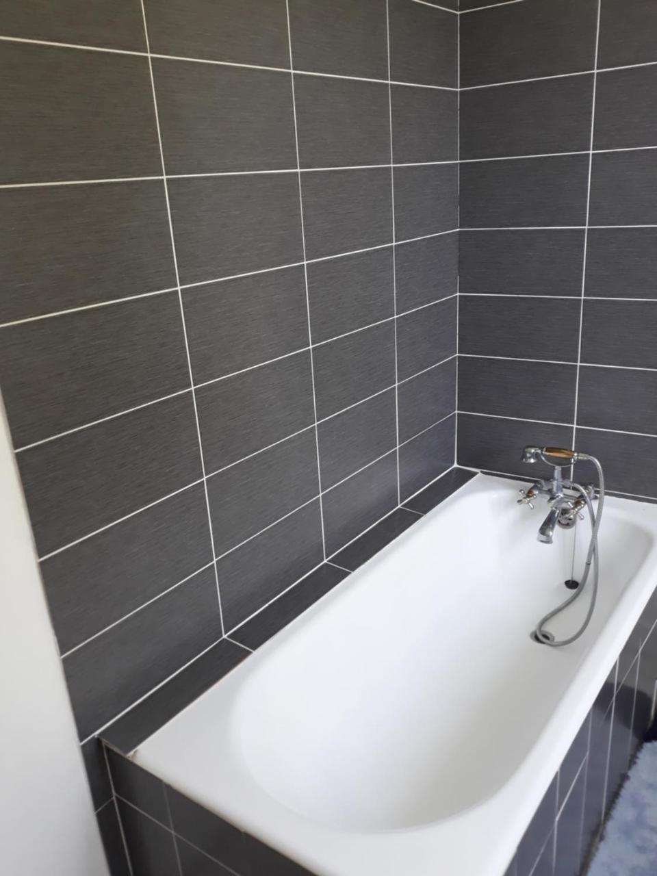 Sainte-Gauburge-Sainte-Colombe Hotel De La Gare מראה חיצוני תמונה