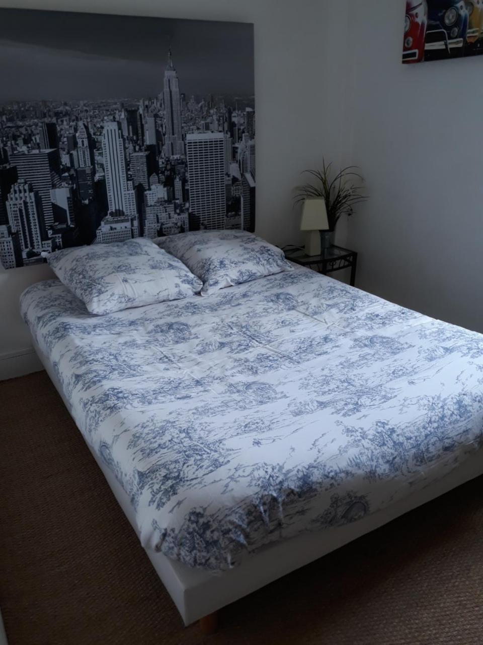 Sainte-Gauburge-Sainte-Colombe Hotel De La Gare מראה חיצוני תמונה